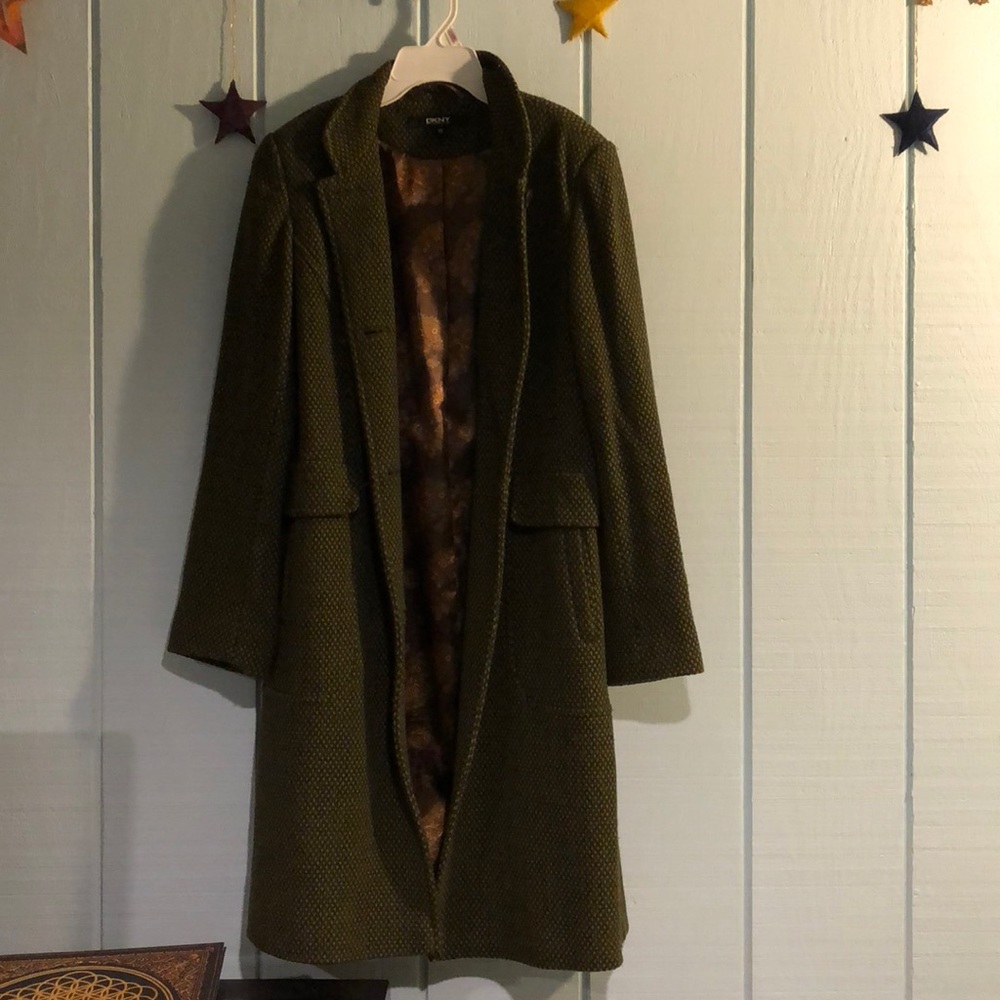 Wool/nylon coat with polyester lining